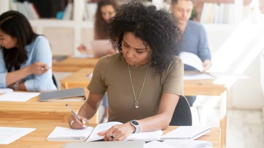 5 Reasons Why Students Fail College Exams - Finstock Evarsity Resources