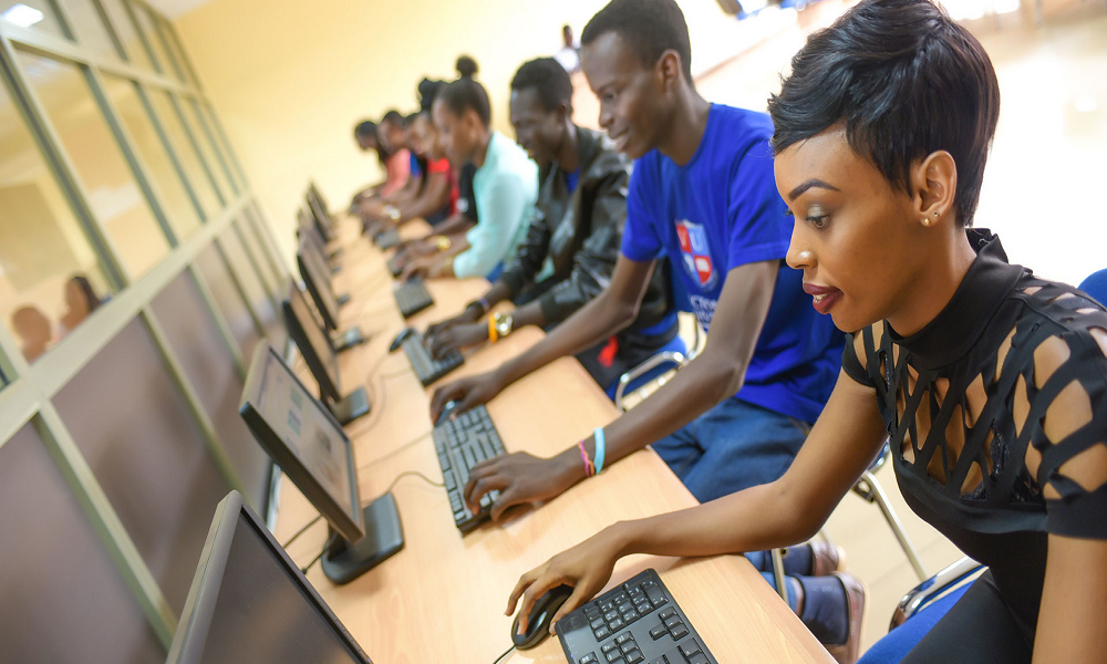 4 Benefits of Studying Information Technology. - Finstock Evarsity ...